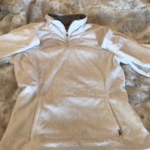 North face pullover